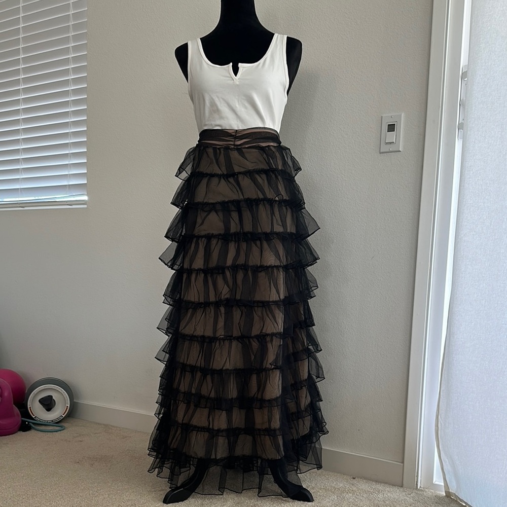 ❌ SOLD Elegant Black tiered tulle Skirt